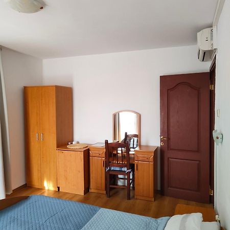Guest Rooms Melsambria เนเซบาร์ ภายนอก รูปภาพ