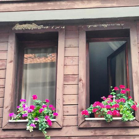 Guest Rooms Melsambria เนเซบาร์ ภายนอก รูปภาพ