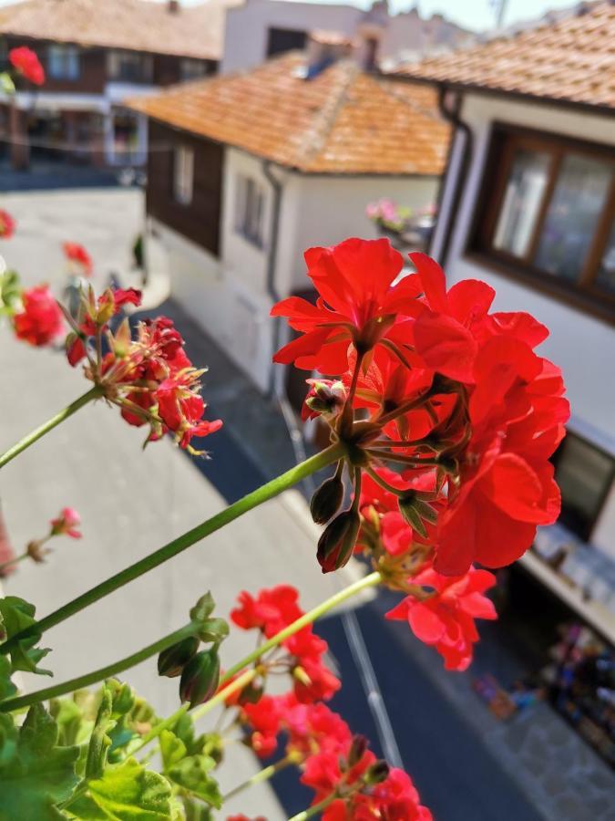 Guest Rooms Melsambria เนเซบาร์ ภายนอก รูปภาพ
