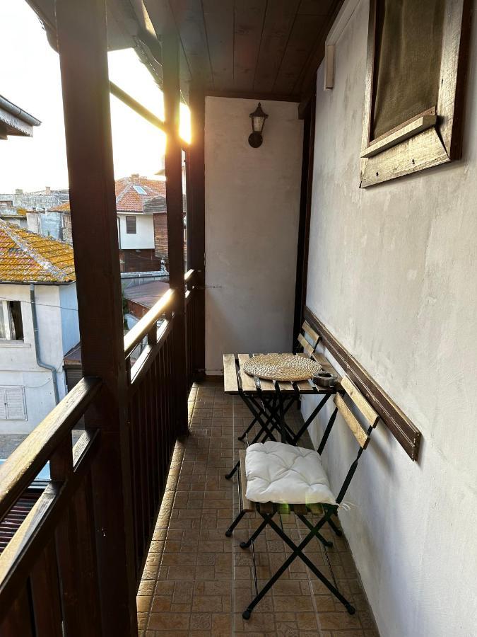 Guest Rooms Melsambria เนเซบาร์ ภายนอก รูปภาพ