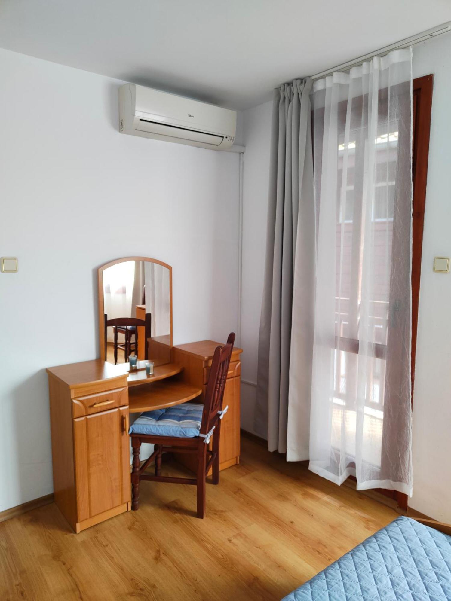 Guest Rooms Melsambria เนเซบาร์ ภายนอก รูปภาพ