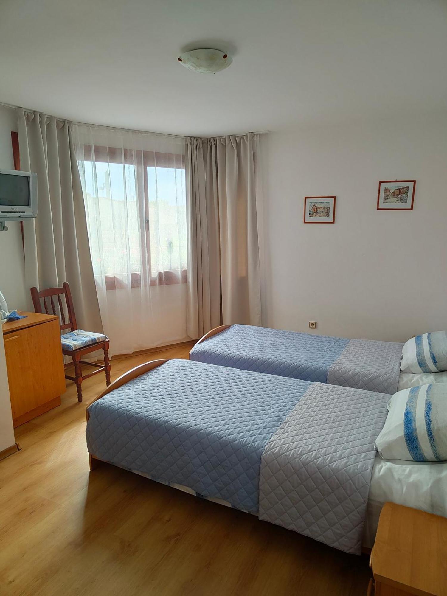 Guest Rooms Melsambria เนเซบาร์ ภายนอก รูปภาพ